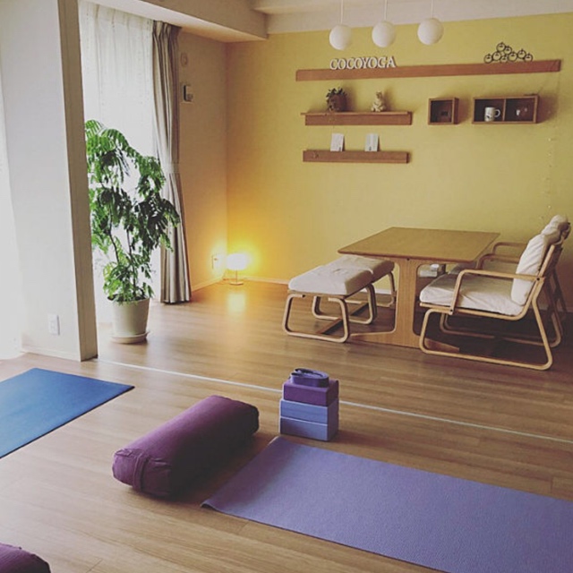 Room Clip Mag掲載 自宅ヨガのための快適スペース作り ここからくらし